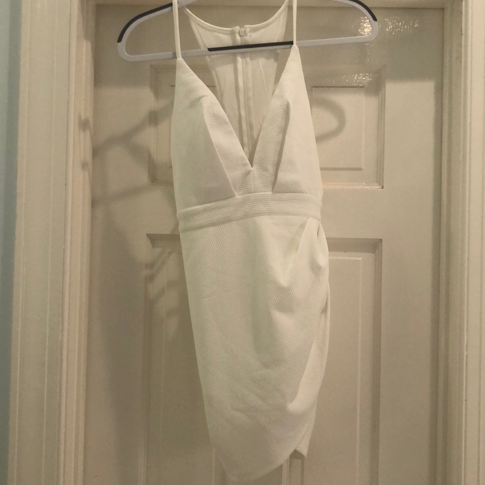 Xenia Truth unfolds dress size 8 brand new